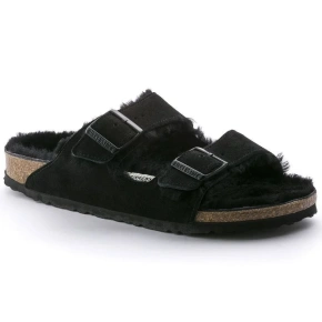 Klapki damskie ocieplane z wełną owczą Birkenstock Arizona VL Shearling Black skóra zamszowa regular szerokie (0752661) dámské Klapki damskie ocieplane z wełną owczą Birkenstock Arizona VL Shearling Black skóra zamszowa regular szerokie (0752661) dámské