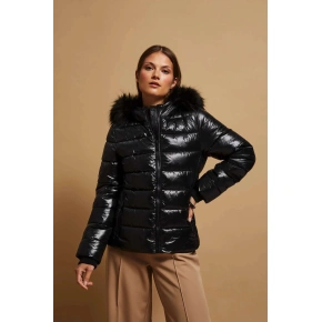 Kurtka damska z futrzanym kapturem KU-4212 czarna - Moodo