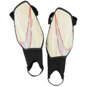 Nakolanniki SPORT Charge GRD SP2165 - Nike