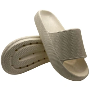 Klapki damskie piankowe na plażę Outhorn OTHWSS24FSLIF004-11S Klapki damskie piankowe na plażę Outhorn OTHWSS24FSLIF004-11S