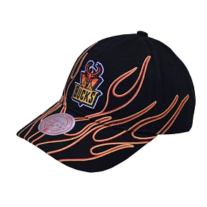 Czapka z daszkiem Mitchell & Ness NBA Milwaukee Bucks Flamez Strapback - 6LUXMM20018 CBUBLCK Czapka z daszkiem Mitchell & Ness NBA Milwaukee Bucks Flamez Strapback - 6LUXMM20018 CBUBLCK