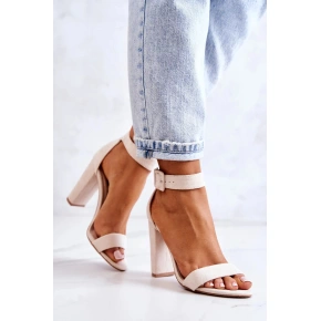 Zamszowe sandały z beżową podeszwą Jacqueline - FPrice