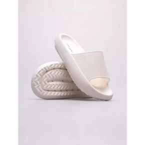 Klapki damskie piankowe na plażę Outhorn OTHWSS24FSLIF004-11S Klapki damskie piankowe na plażę Outhorn OTHWSS24FSLIF004-11S