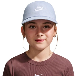 Czapka z daszkiem dla dzieci Nike Club błękitna FB5063 057 Czapka z daszkiem dla dzieci Nike Club błękitna FB5063 057