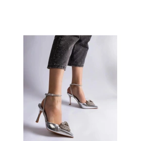 Damskie szpilki na obcasie H8-550 / 207201 Srebrny - Joia