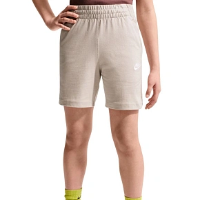 Spodenki dla dzieci Nike Sportswear Club kremowe FZ5512 236 Spodenki dla dzieci Nike Sportswear Club kremowe FZ5512 236
