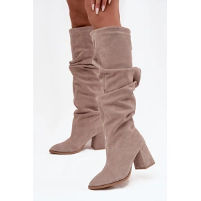 Dámské zmačkané kozačky na podpatku 4228 Béžová - Zazoo Dámské zmačkané kozačky na podpatku 4228 Béžová - Zazoo