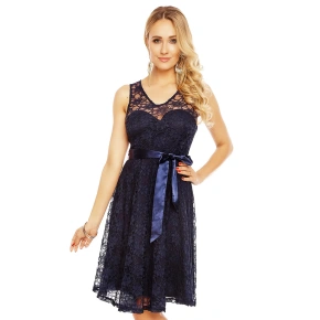 Damska koronkowa sukienka z paskiem średniej długości ciemnoniebieska - Granatowy - MAYAADI