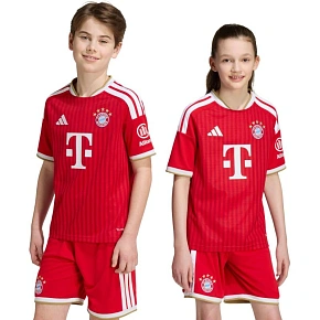 Koszulka dla dzieci adidas FC Bayern 26/27 Home Jersey czerwona JZ3098 Koszulka dla dzieci adidas FC Bayern 26/27 Home Jersey czerwona JZ3098