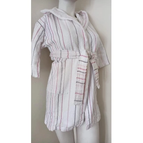 WYPRZEDAŻ - Szlafrok dziewczęcy z kapturem 9114 0100 biały z paskiem - Vestis