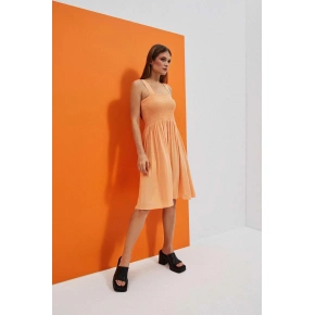 Sukienka damska SU-4038 brzoskwiniowa - FPrice